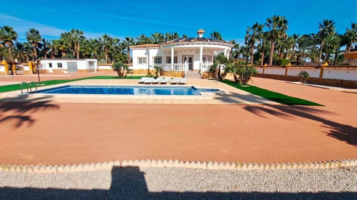 Properties for sale and rent in Spain photo 3