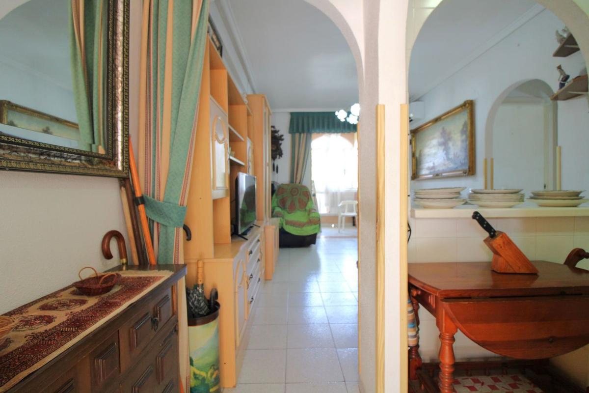 Venta de piso en Piso en Calle Beniel, 16, El Acequión, Torrevieja, Torrevieja
photo 3