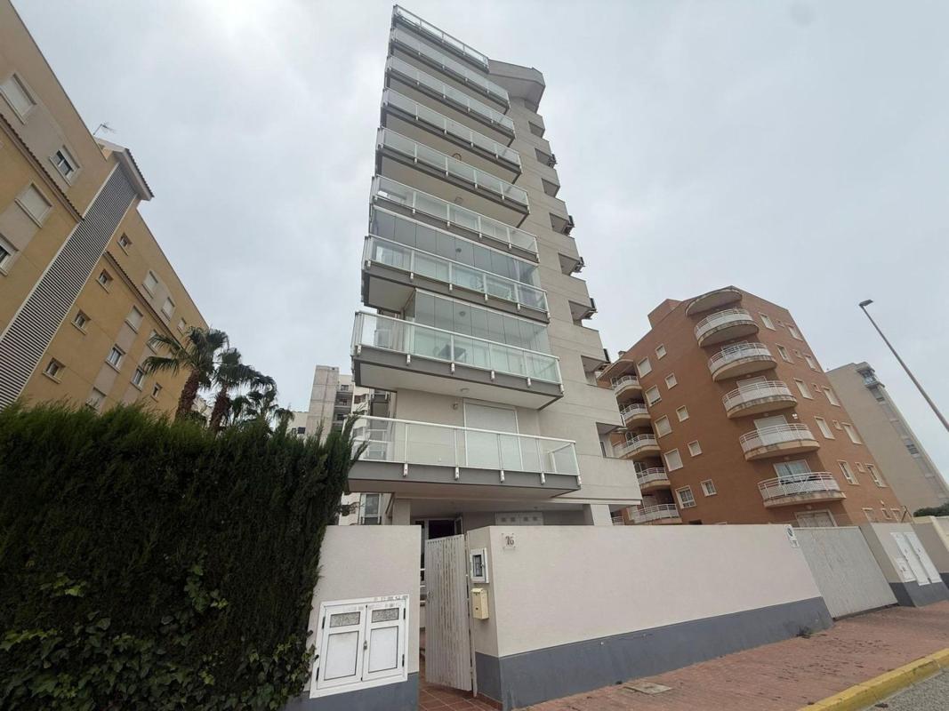 Venta de piso en Piso en Calle Ingeniero Juan Garcia, Puerto Deportivo, Guardamar del Segura, Guardamar del Segura
photo 1