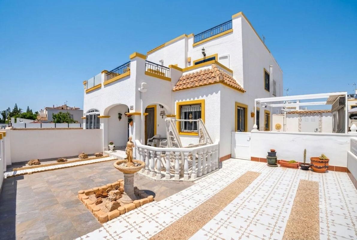 Propiedades en venta y alquiler en España photo 1