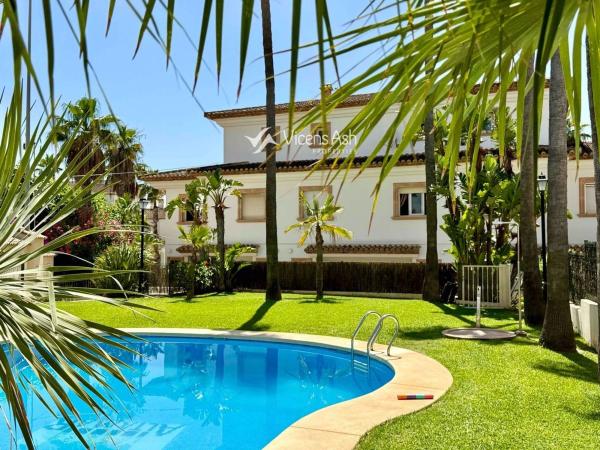 Chalet adosado en Calle Gèvova, Montañar, Jávea/Xàbia photo 1