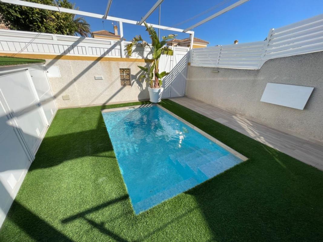 Venta de chalet adosado en  Chalet adosado en Avenida Sánchez Lozano, 68, Torre de la Horadada, Pilar de la Horadada , Pilar de la Horadada photo 5