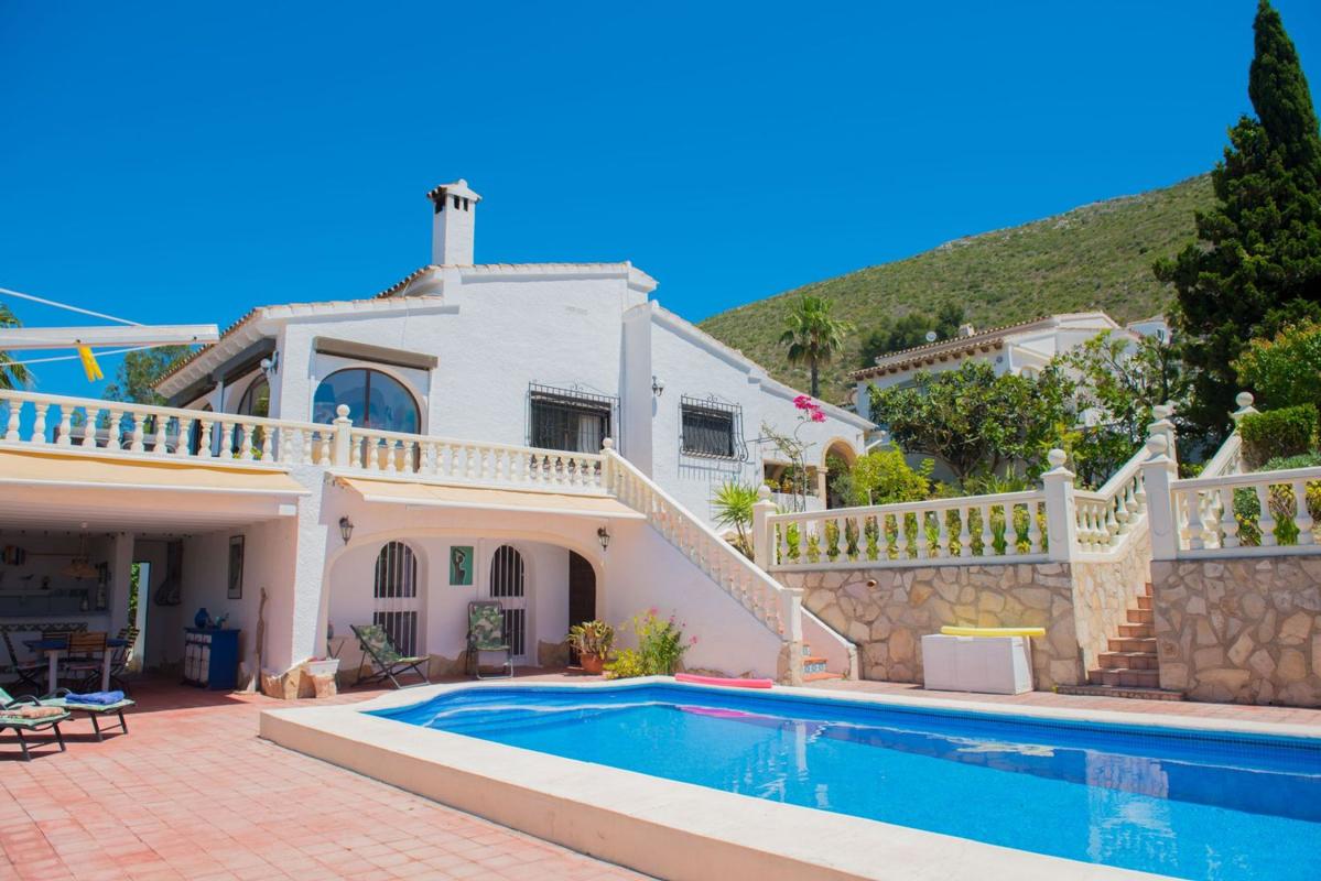 Propiedades en venta y alquiler en España photo 1