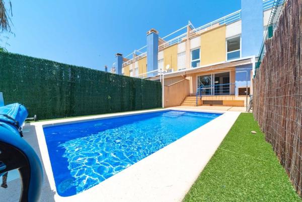 Chalet adosado en Calle Arturo Perez Reverte, Aguamarina, Orihuela photo 1