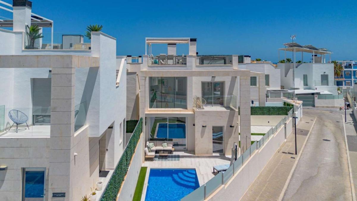 Propiedades en venta y alquiler en España photo 1