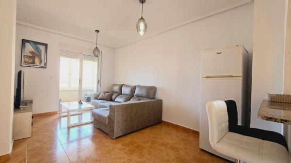 Venta de piso en Piso en Calle Joven Pura, Nueva Torrevieja, Torrevieja, Torrevieja
 photo 1