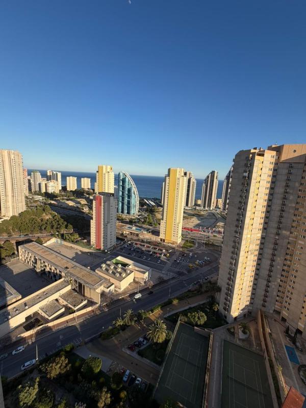 Venta de piso en Piso en Calle Presidente Adolfo Suárez, Pueblo Poniente, Benidorm, Benidorm
photo 1