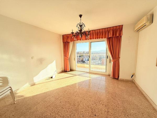 Venta de piso en Piso en Glorieta Poeta Vicente Mójica, Santo Domingo, Alicante / Alacant, Alicante / Alacant
thumbnail 1
