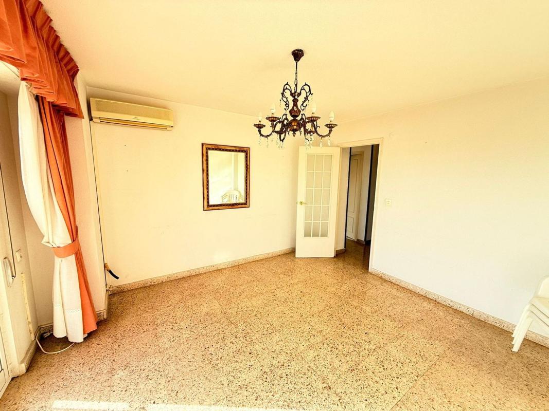 Venta de piso en Piso en Glorieta Poeta Vicente Mójica, Santo Domingo, Alicante / Alacant, Alicante / Alacant
 photo 3