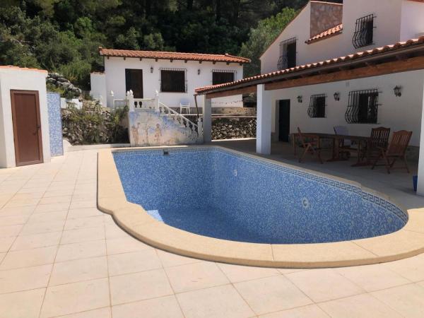 Chalet wolnostojący na sprzedaż w  Casa o chalet en Tarbena, Tarbena photo 2