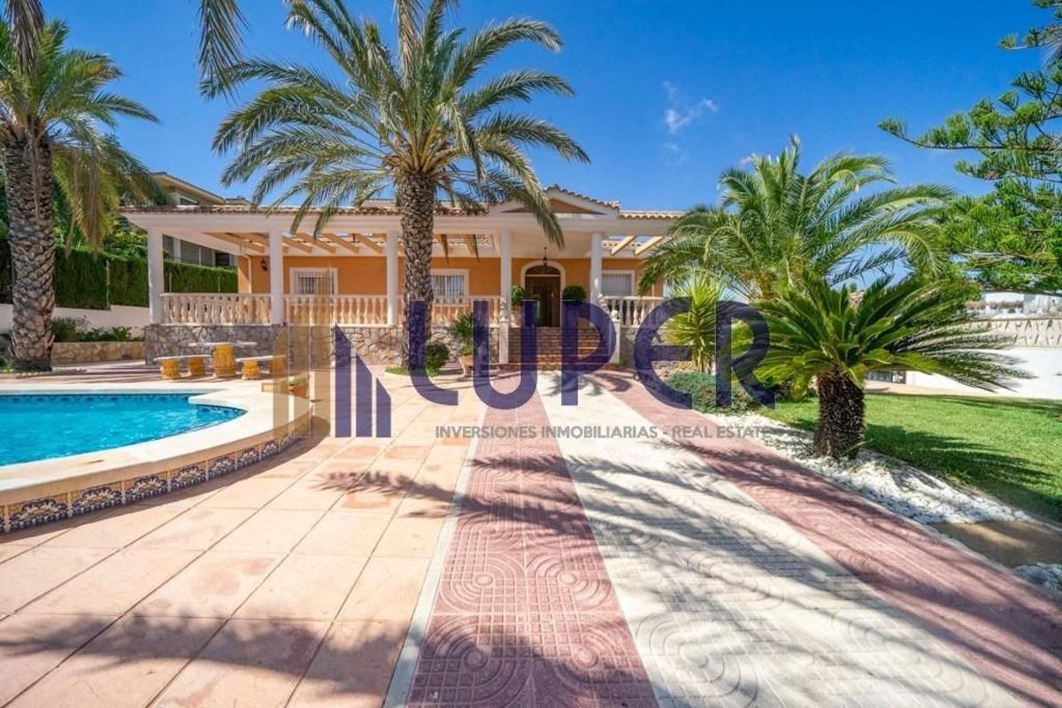 Propiedades en venta y alquiler en España photo 1