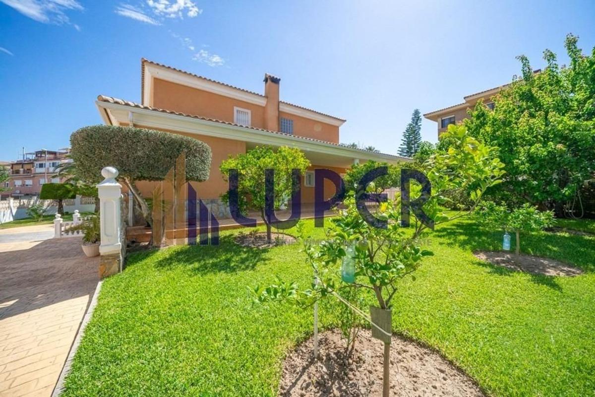 Propiedades en venta y alquiler en España photo 5
