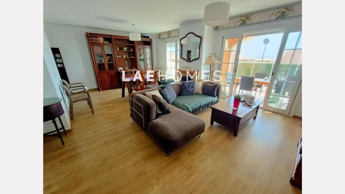 Недвижимость на продажу и в аренду в Испании photo 2