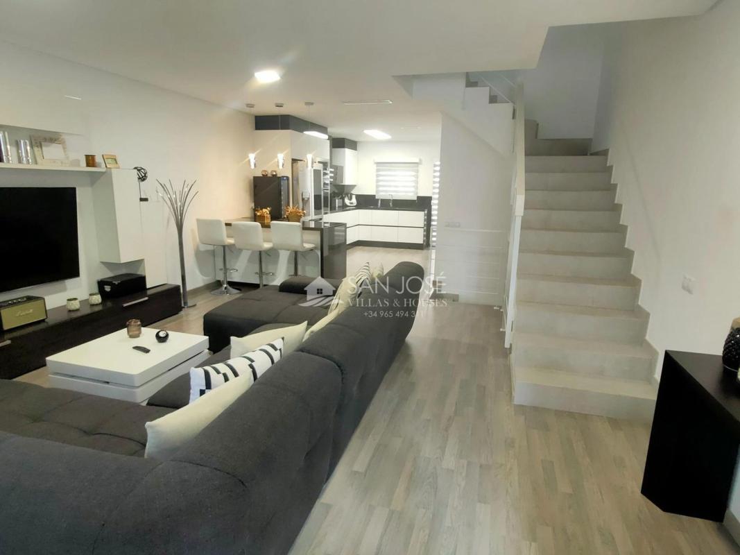 Properties for sale and rent in Spain photo 1