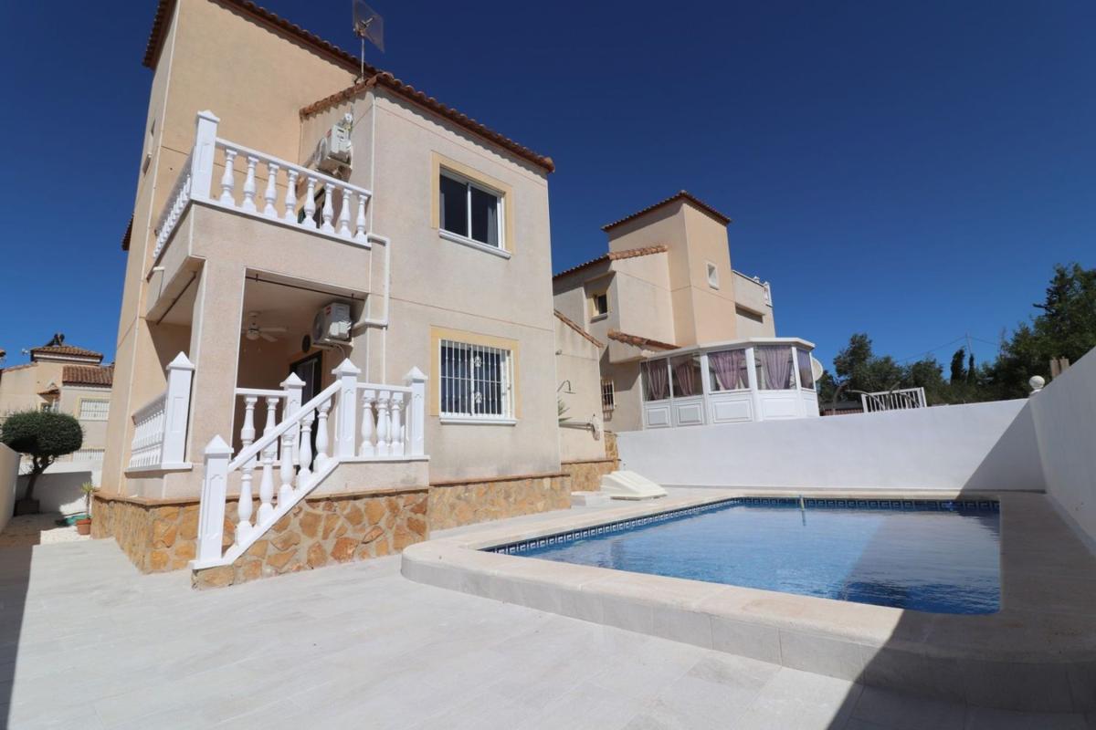 Properties for sale and rent in Spain photo 1