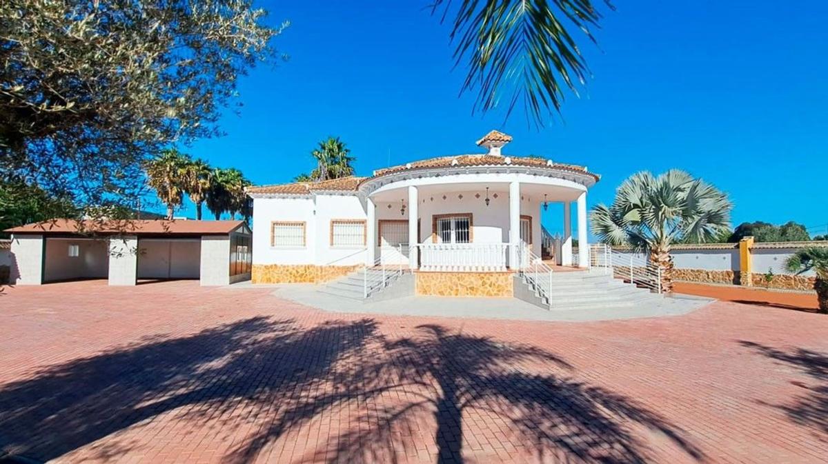Properties for sale and rent in Spain photo 2