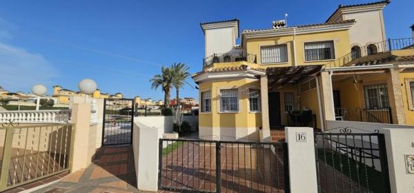 Chalet pareado en Calle Islandia, Algorfa photo 1