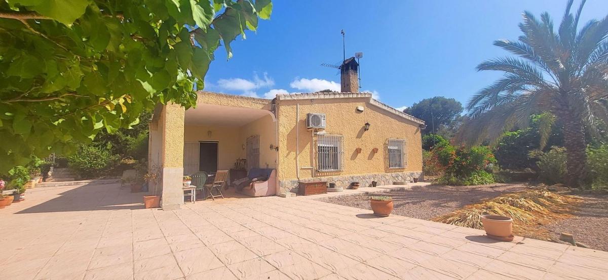 Venta de chalet independiente en Casa o chalet en Plaza de la Villa, Hondón de las Nieves, Hondón de las Nieves
photo 1