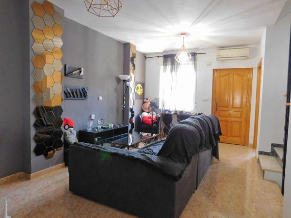 Chalet independiente en venta en Casa o chalet en Desamparados-Hurchillo-Torremendo, Orihuela, Orihuela
 photo 2
