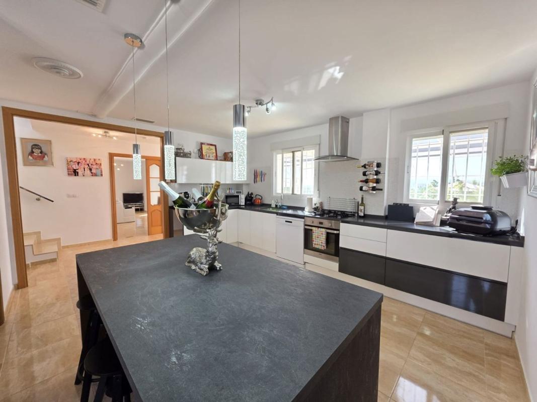 Properties for sale and rent in Spain photo 4