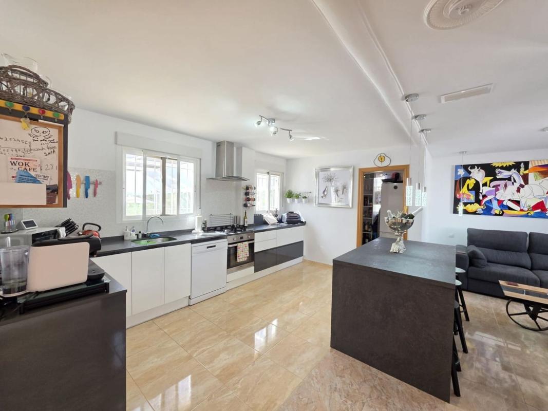 Properties for sale and rent in Spain photo 5