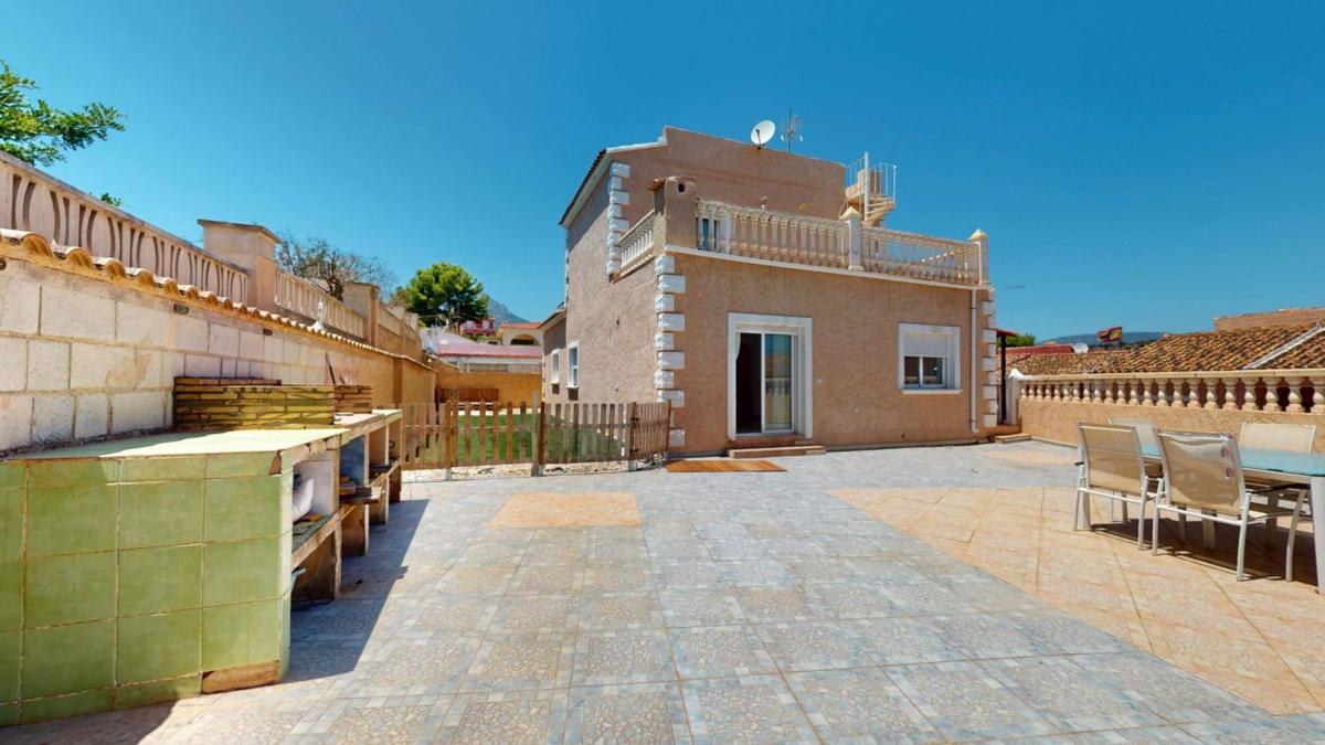 Properties for sale and rent in Spain photo 1