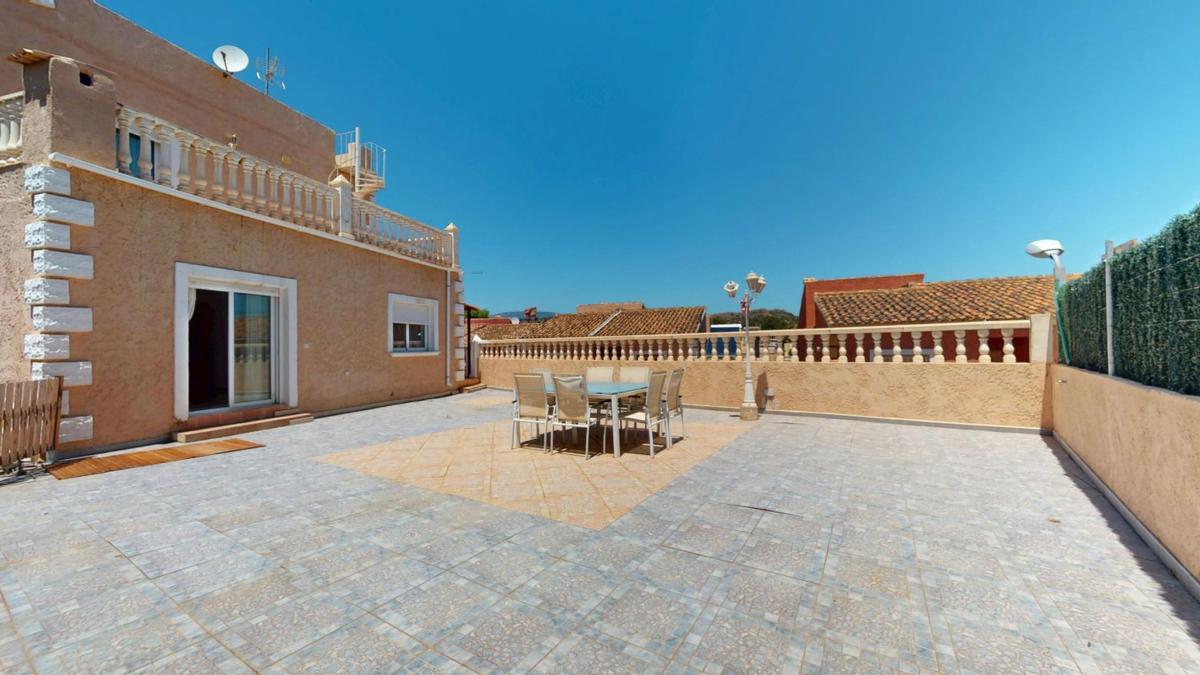 Properties for sale and rent in Spain photo 2