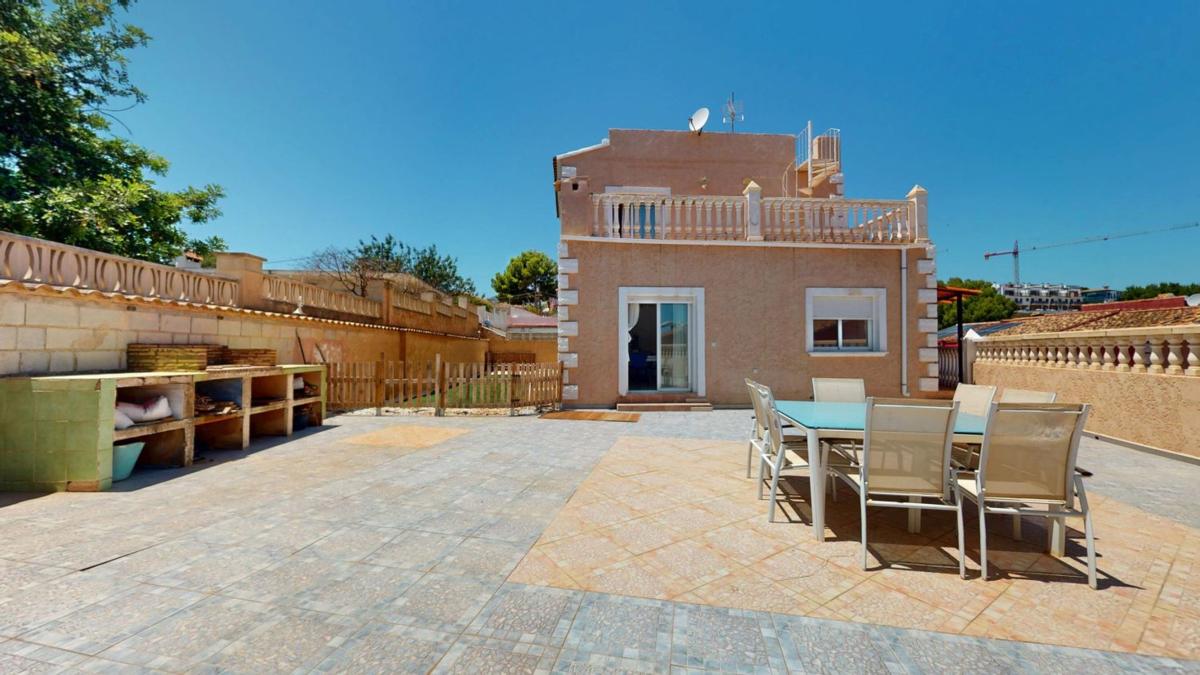 Properties for sale and rent in Spain photo 4