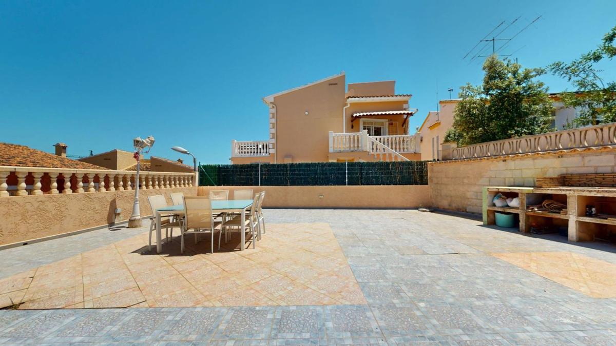 Properties for sale and rent in Spain photo 5