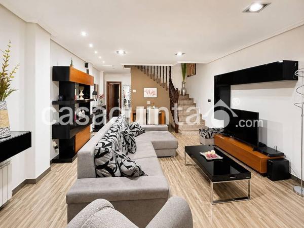 Chalet adosado en Calle Ramon y Cajal, Catral thumbnail 2
