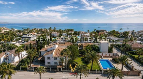 Casa o chalet independiente en Cabo Roig, Orihuela photo 1