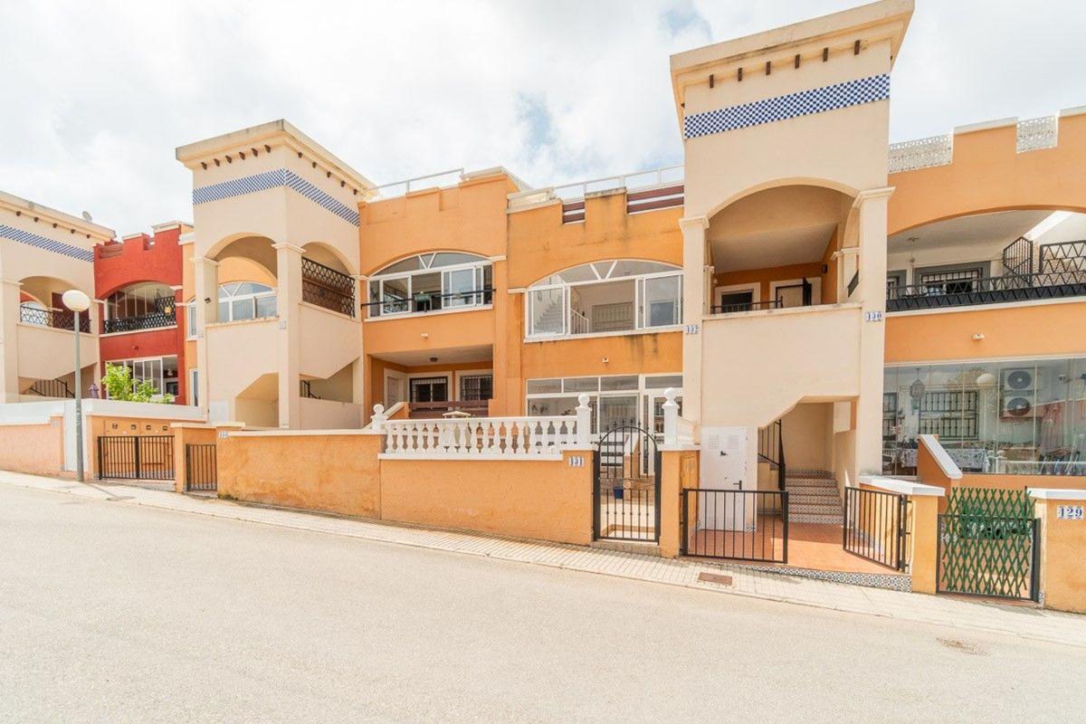 Venta de piso en Piso en Zona Lago - Los Almendros, Orihuela, Orihuela
photo 1