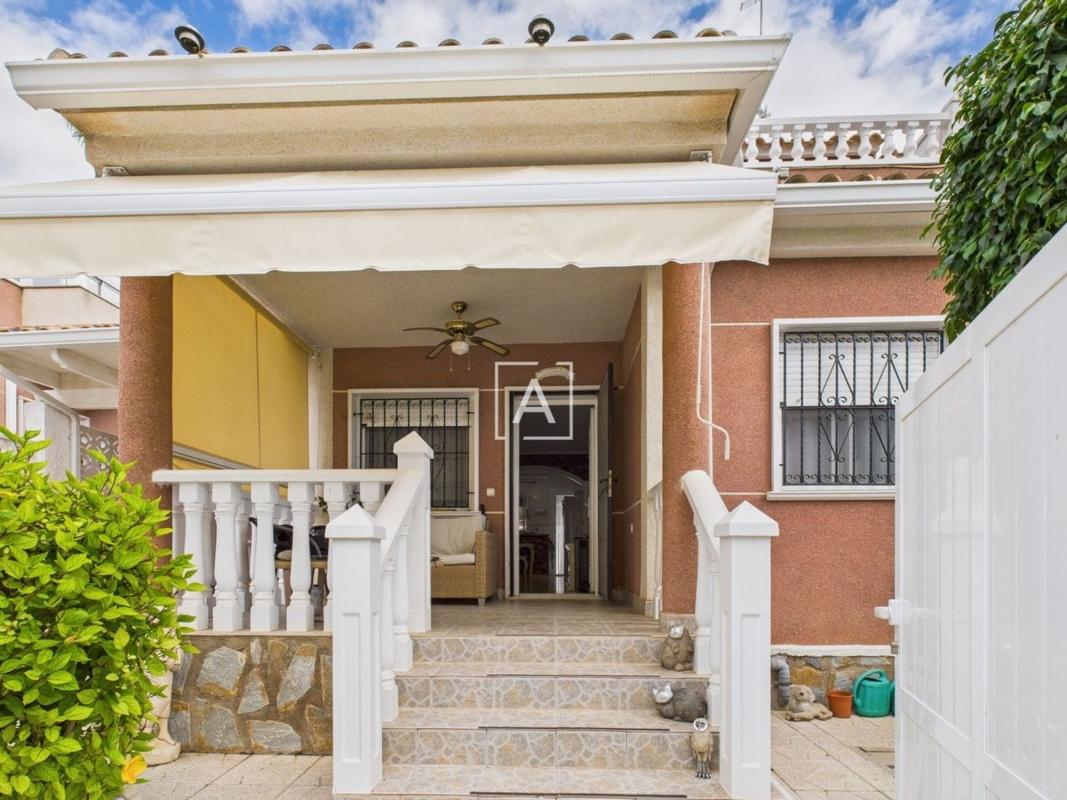 Sale of independent chalet in Casa o chalet en Pinar de Campoverde, Pilar de la Horadada, Pilar de la Horadada
photo 1