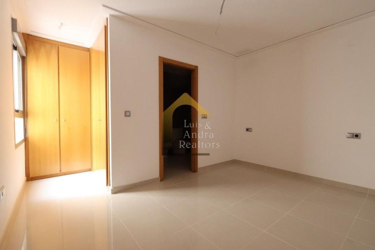 Venta de piso en Piso en Gaspar Perrelló, Torrevieja, Torrevieja
photo 1