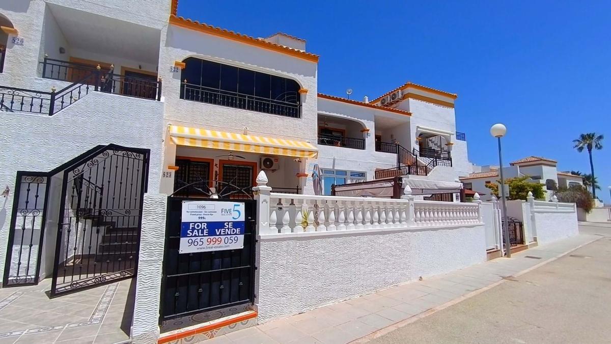 Venta de piso en Piso en Desamparados-Hurchillo-Torremendo, Orihuela, Orihuela
photo 1