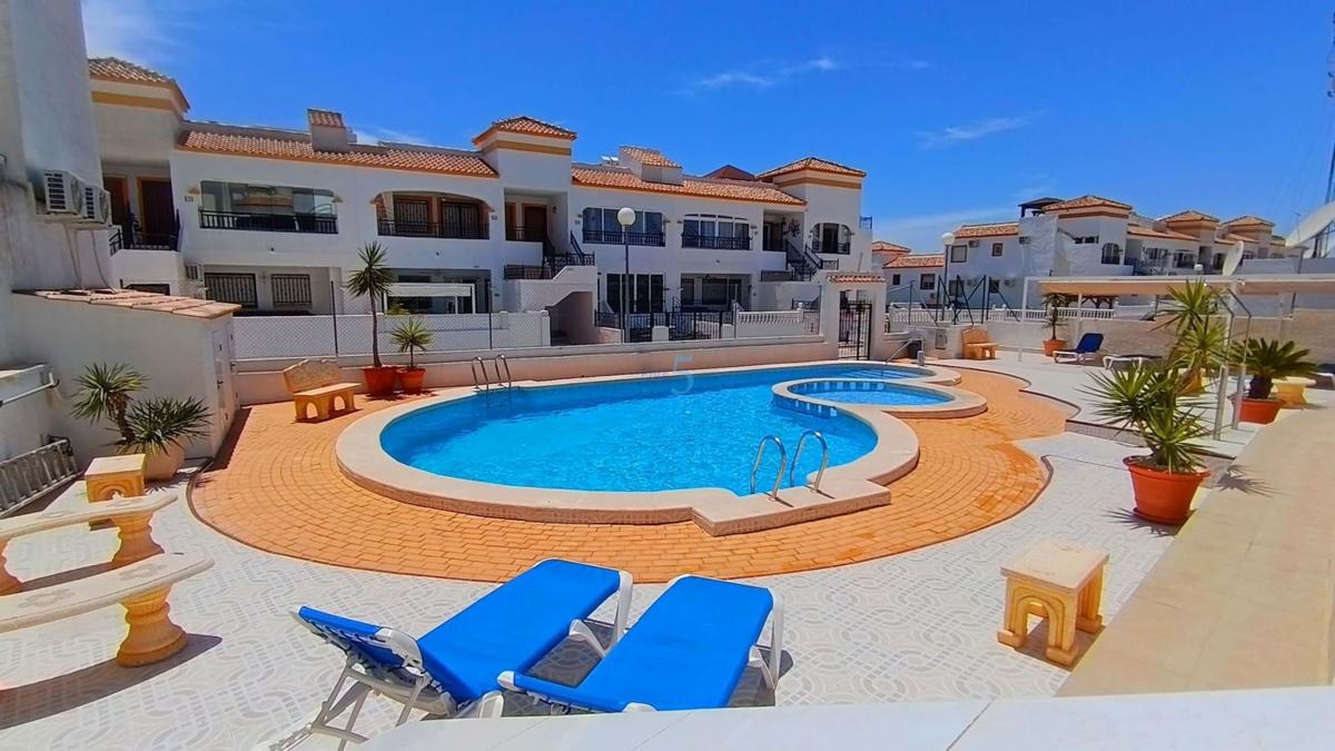 Venta de piso en Piso en Desamparados-Hurchillo-Torremendo, Orihuela, Orihuela
photo 4
