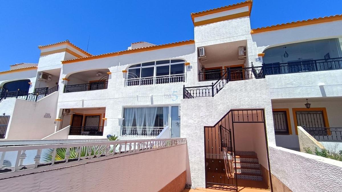 Venta de piso en Piso en Desamparados-Hurchillo-Torremendo, Orihuela, Orihuela
photo 1