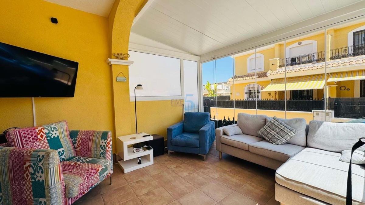 Venta de chalet independiente en Casa o chalet en Playa Flamenca, Orihuela, Orihuela
photo 3