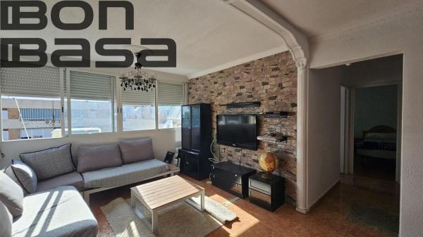 Продажа квартиры на Piso en Calle Pintor Antonio Amorós, Ciudad Elegida, Alicante / Alacant, Аликанте / Алакант
 photo 1