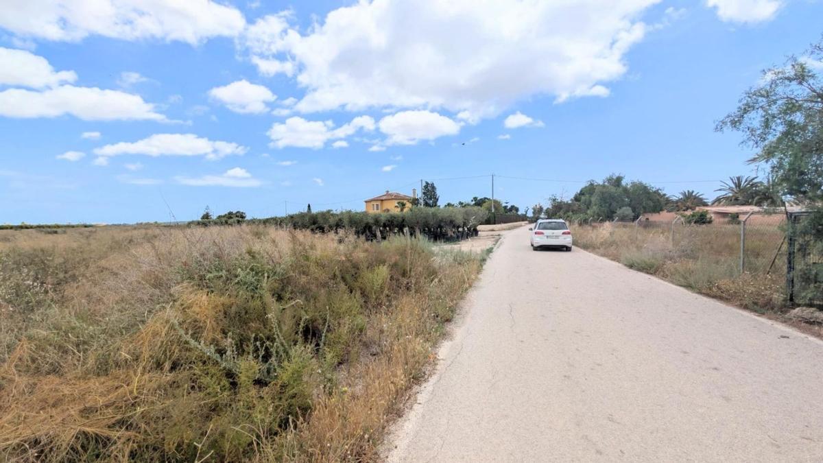 Terreno en venta en Elche / Elx, Alicante photo 2