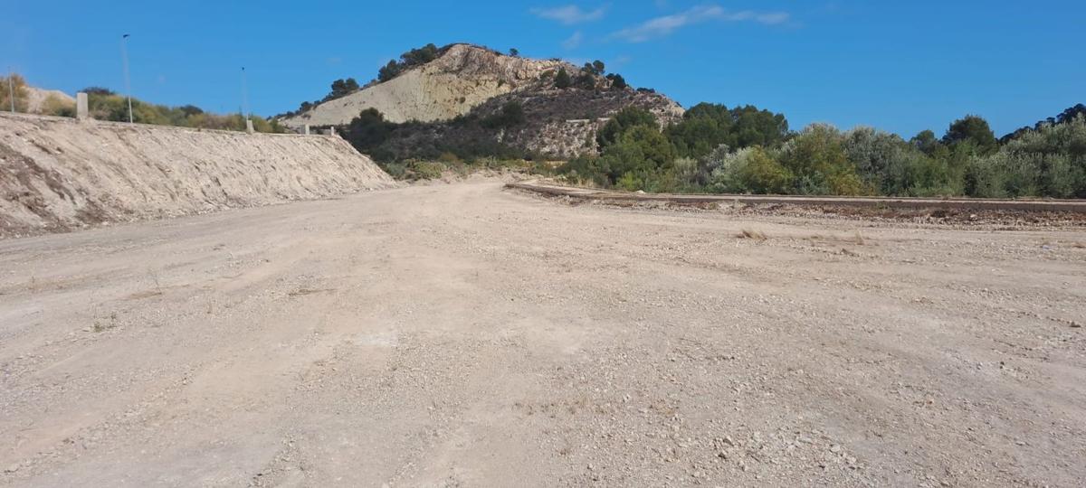 Land for sale in Finestrat, Alicante photo 1