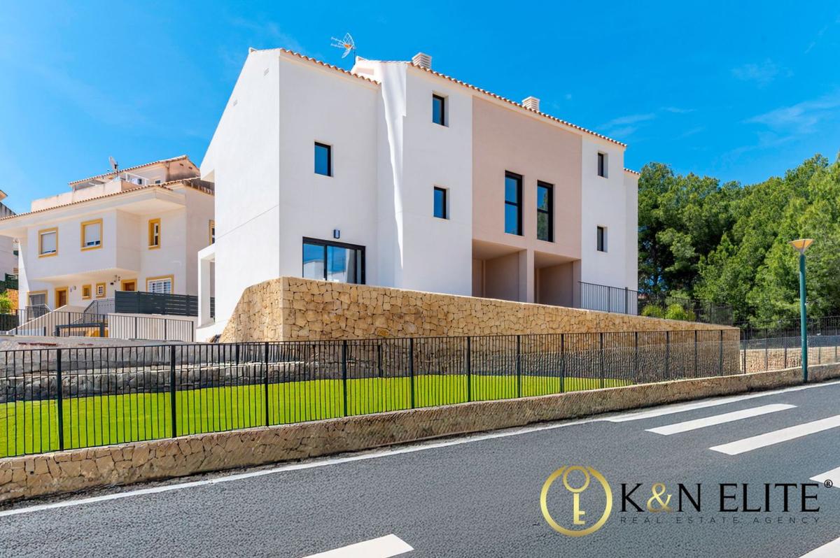 Properties for sale and rent in Spain photo 3