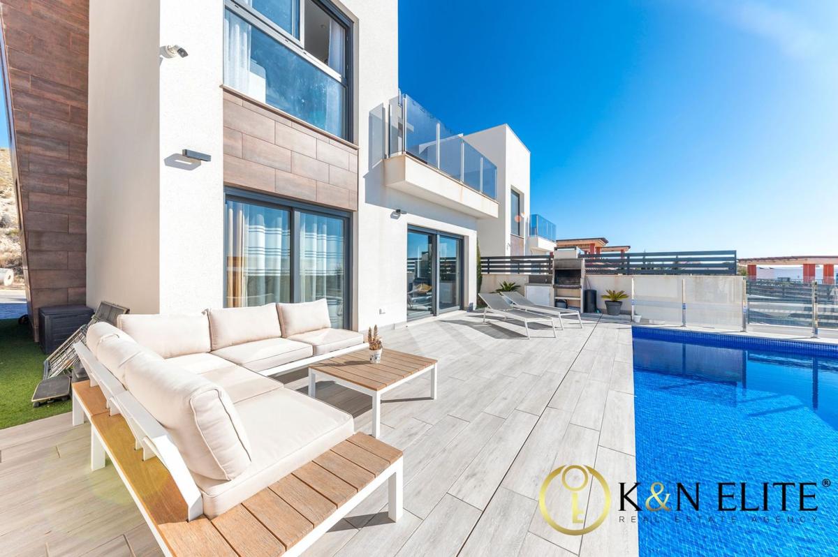 Properties for sale and rent in Spain photo 1