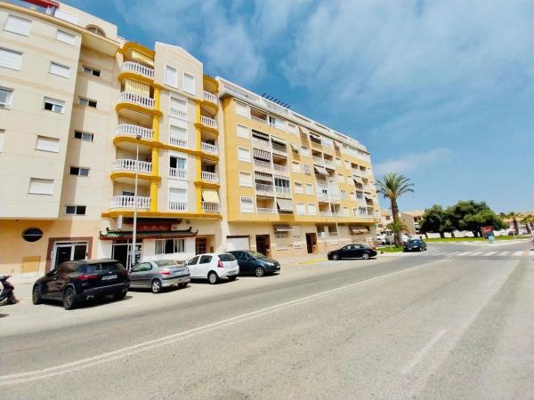 Venta de piso en Piso en Avenida de Cervantes, 88, Las Viñas, Guardamar del Segura, Guardamar del Segura
photo 1