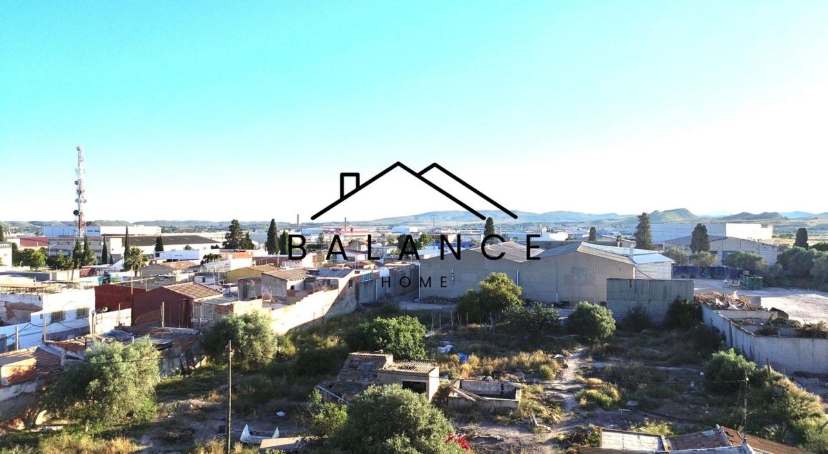 Terreno en venta en Alicante / Alacant, Alicante photo 2