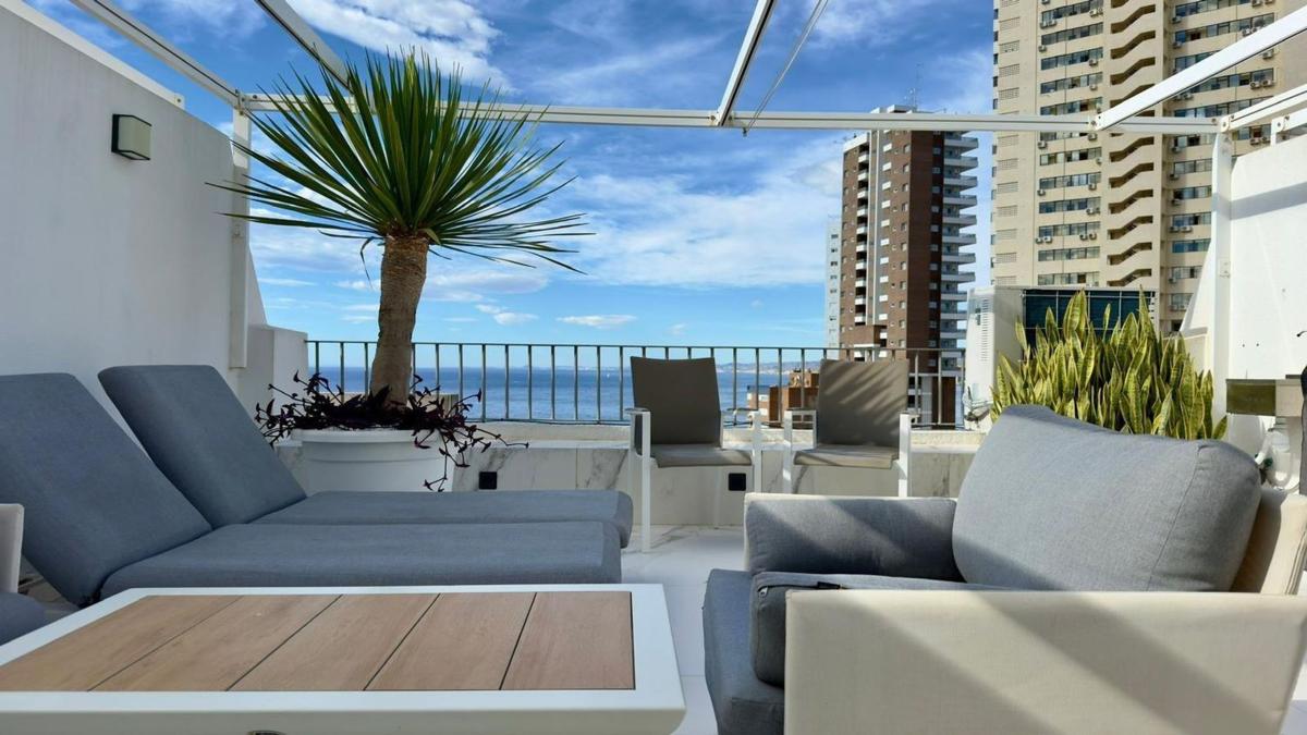 Venta de duplex en Dúplex en Calle Sierra Dorada, 19, Zona Sierra Helada, Benidorm, Benidorm photo 2