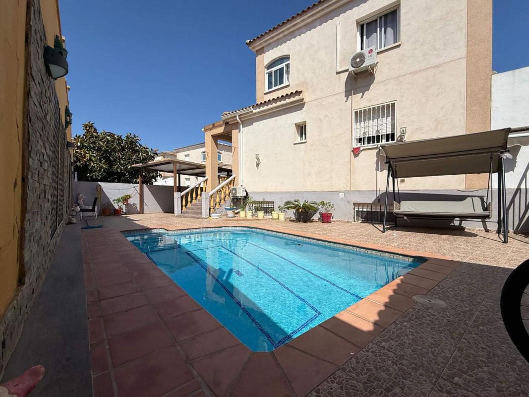 Properties for sale and rent in Spain photo 1