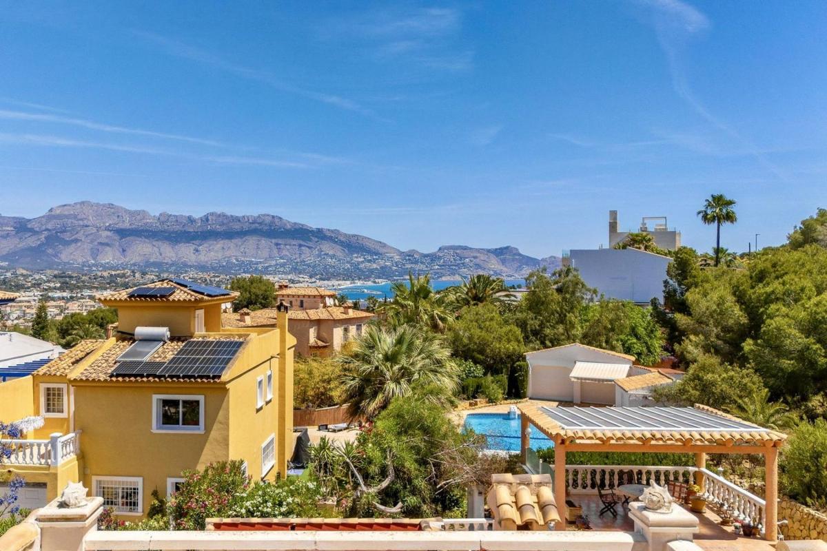 Terreno en venta en Alfaz del Pi, Alicante photo 3