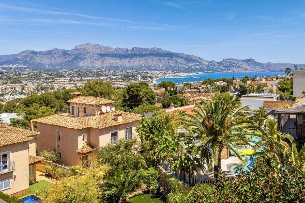 Terreno en venta en Alfaz del Pi, Alicante photo 4
