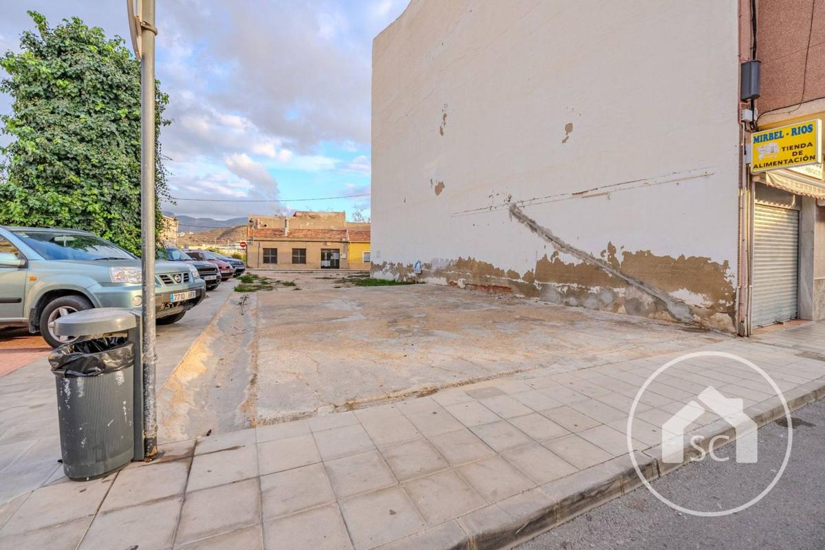 Terreno en venta en Elda, Alicante photo 1